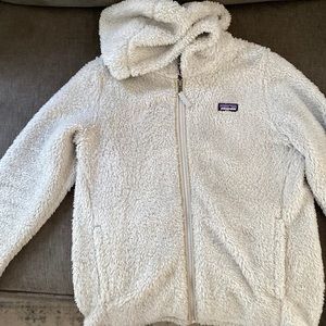 Patagonia girls X-Large fleece